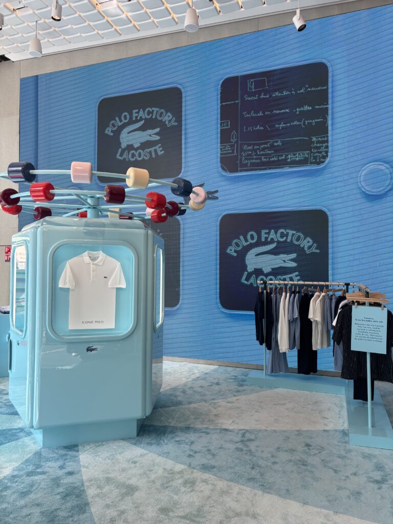 lacoste-polo-factory-scenographie-champs-elysees