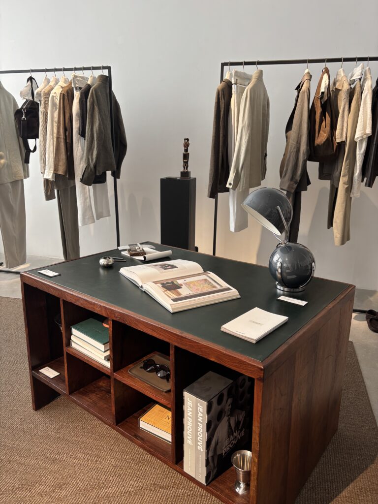 massimo-dutti-popup-mobilier-design-galerie