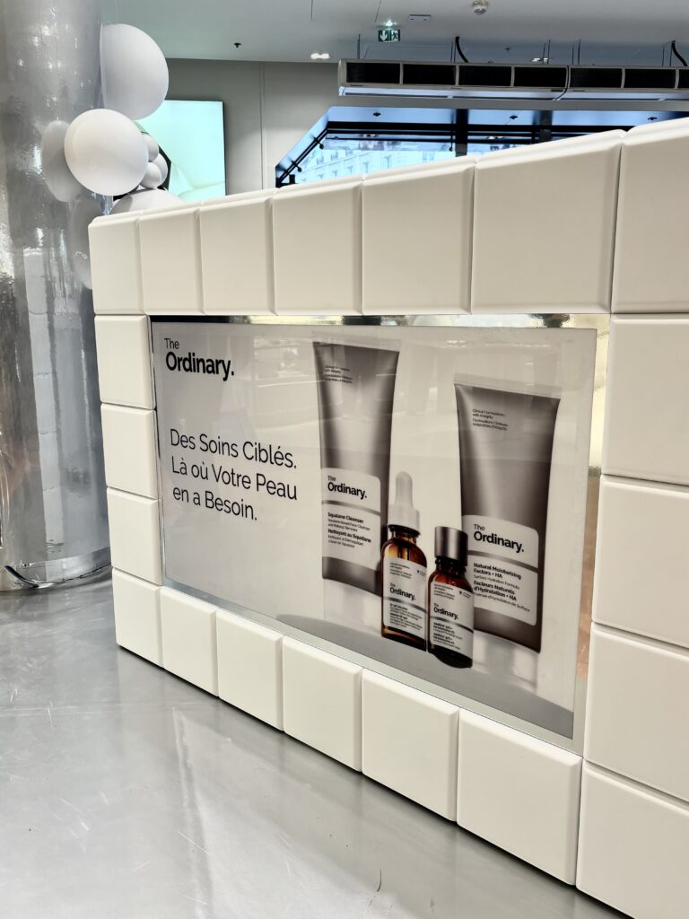 the-ordinary-pop-up-podiums-chromes-galeries-lafayette