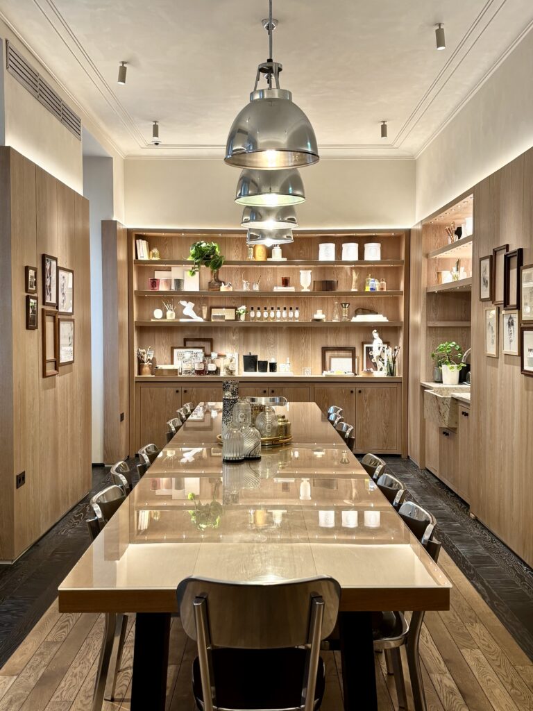diptyque-galerie-heritage-Retail-Tour-Paris